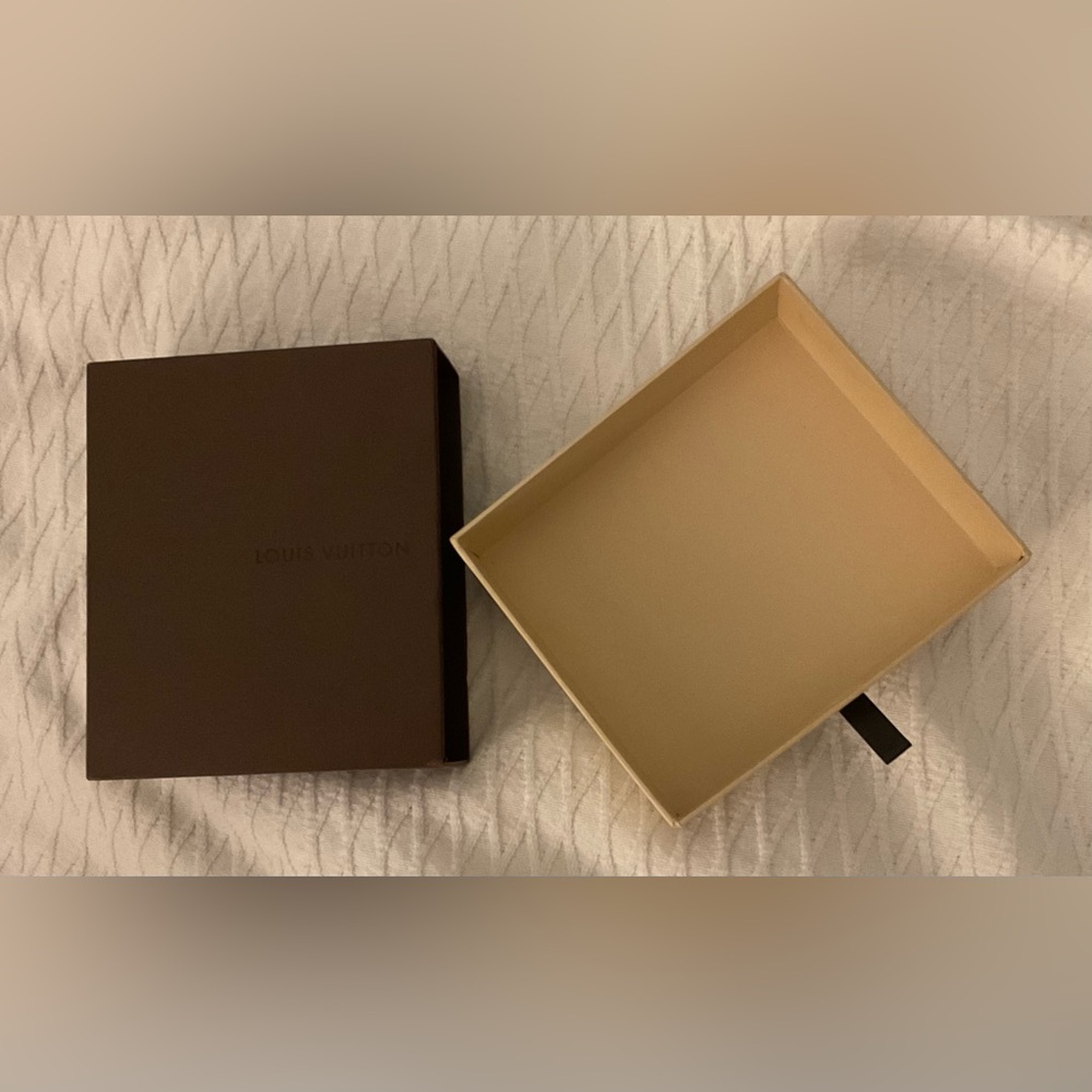 Louis Vuitton Gift Box - LIKE NEW CONDITION - Picture 5 of 6